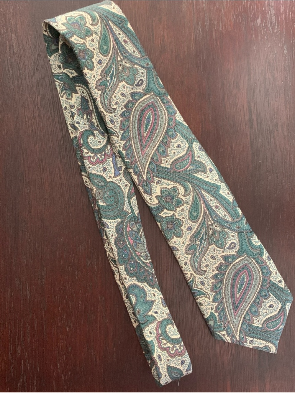 Burberrys of London Men's Paisley Silk Tie in Teal and Cream